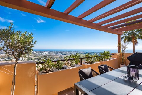 3 bedrooms Penthouse in Benahavis, Spain No. 27415 12