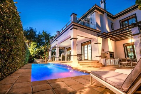 5 dormitorios Villa en Marbella, Spain No. 27385 4