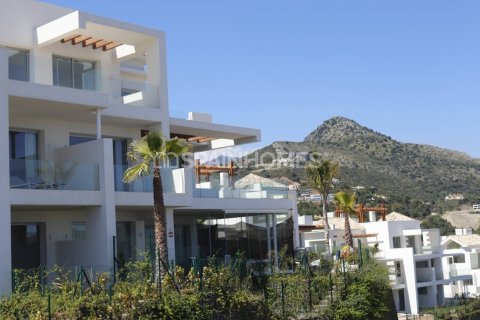 4 bedrooms Apartment in Benahavis, Spain No. 27459 8