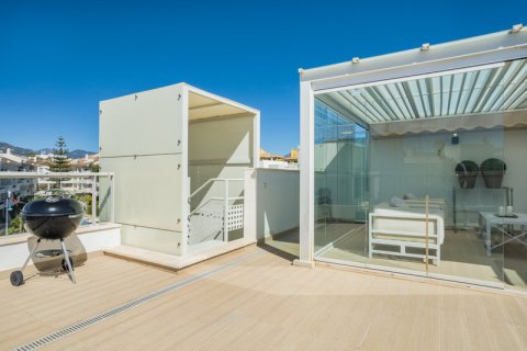 3 dormitorios Penthouse en Nueva Andalucía, Spain No. 27462 19