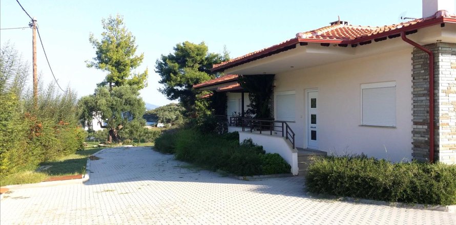 2 bedrooms House in Chalkidiki, Greece No. 60644