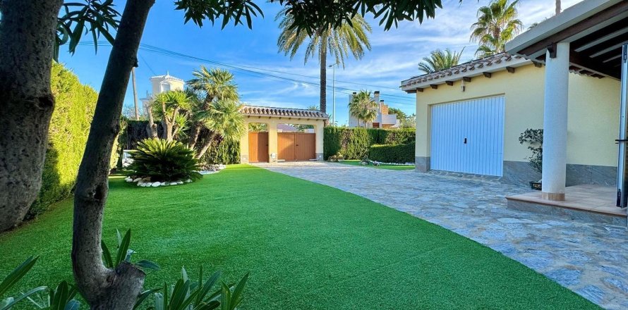 3 chambres Villa à Cabo Roig, Spain No. 27177