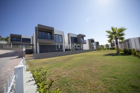 4+1 Villa in Kusadasi, Turkey No. 69796 7