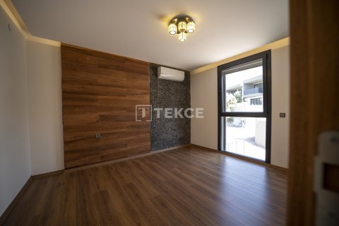 4+1 Villa in Kusadasi, Turkey No. 69796 27