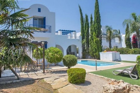 3 bedrooms Villa in Paphos, Cyprus No. 73256 1