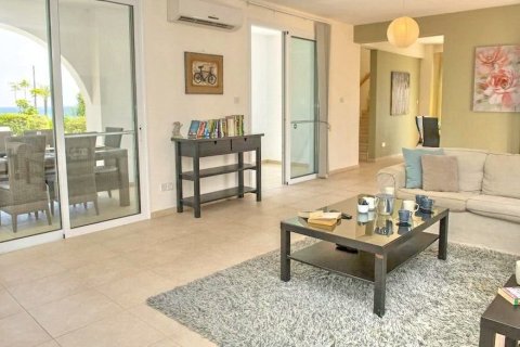 3 bedrooms Villa in Paphos, Cyprus No. 73256 12