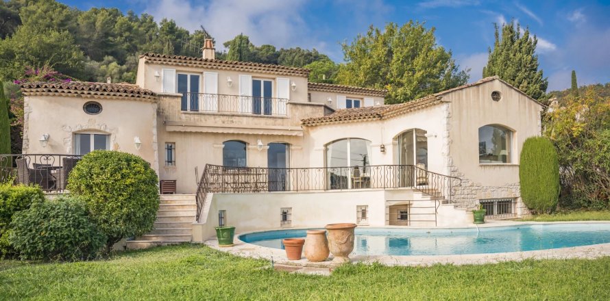 5 bedrooms Villa in La Colle-sur-Loup, France No. 73257