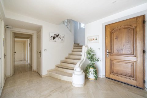 5 bedrooms Villa in La Colle-sur-Loup, France No. 73257 15