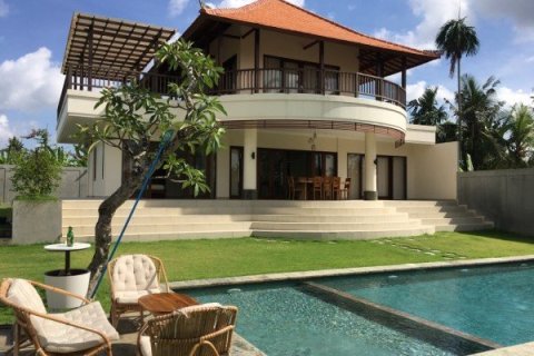 3 bedrooms Villa in Kediri, Indonesia No. 23115 1