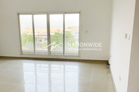 2 dormitorios Apartment en Al Reef, UAE No. 3887 8