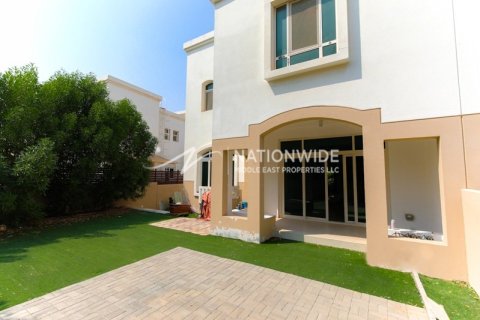 3 dormitorios Villa en Al Ghadeer, UAE No. 3886 1