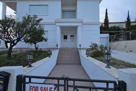 4 bedrooms Villa in Limassol, Cyprus No. 63453 3