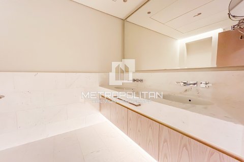 48m² Apartment in The Palm Tower, UAE No. 6759 18