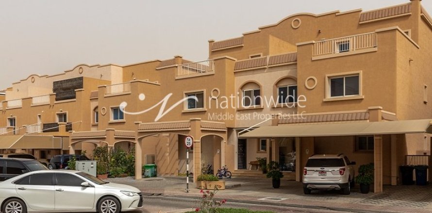 4 dormitorios Villa en Abu Dhabi, UAE No. 3964