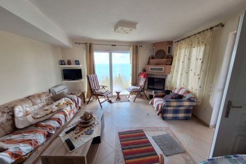 2 bedrooms Villa in Corfu, Greece No. 72082 3