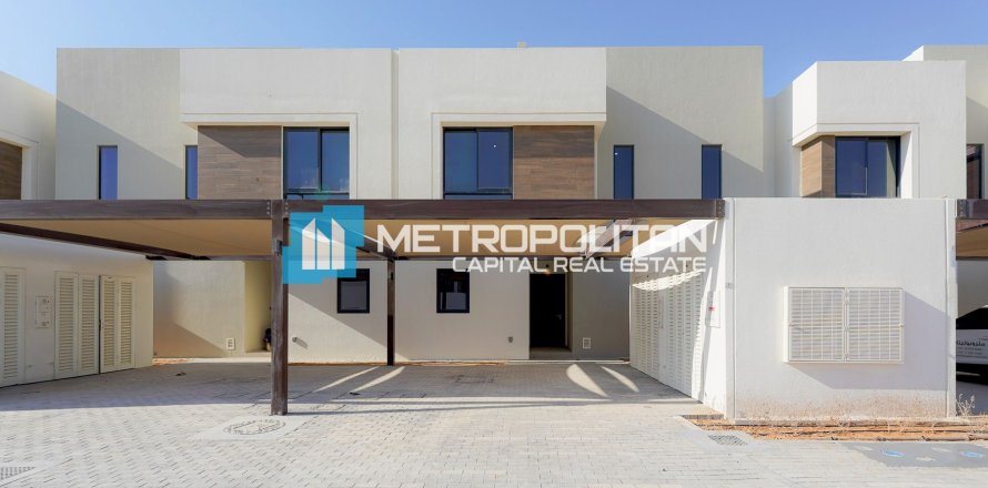 3 dormitorios Townhouse en  Yas Island, UAE No. 6803