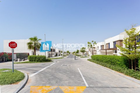 3 dormitorios Townhouse en  Yas Island, UAE No. 6803 6