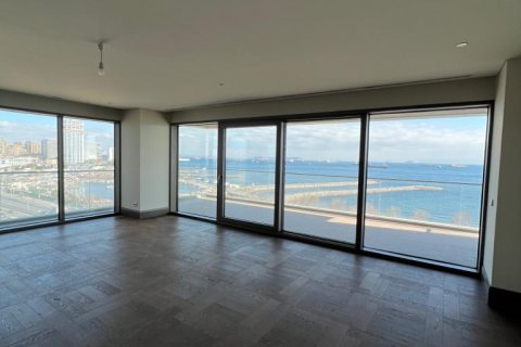 5+1 Apartment en Bakırköy, Turkey No. 14984 6