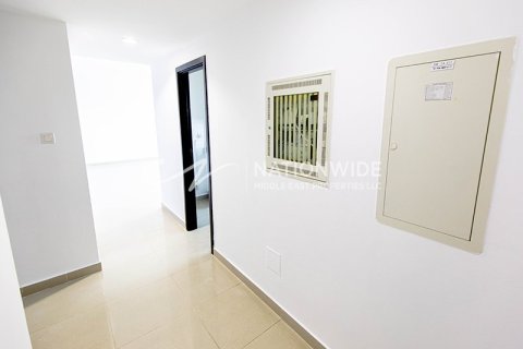 3 dormitorios Apartment en Al Reef, UAE No. 3845 9