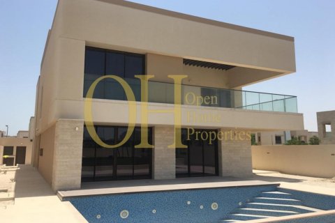 5 bedrooms Villa on the Saadiyat Island, UAE No. 8819 1