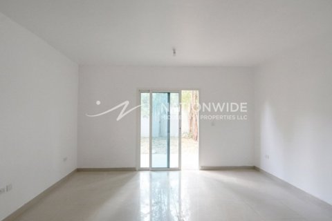 2 bedrooms Villa in Abu Dhabi, UAE No. 3745 11