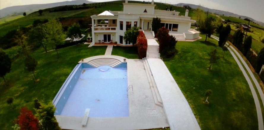 6 bedrooms Villa in Thermi, Greece No. 59921