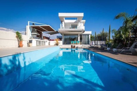 4 bedrooms Villa in Ypsonas, Cyprus No. 30844 1