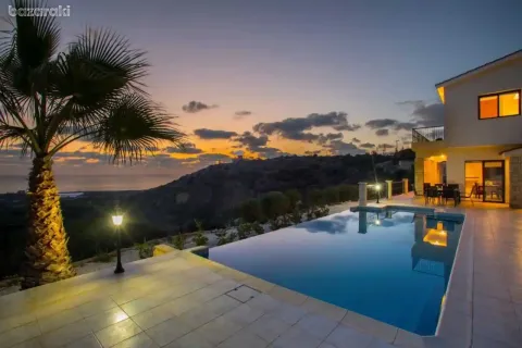 4 bedrooms Villa in Kissonerga, Cyprus No. 30845 2