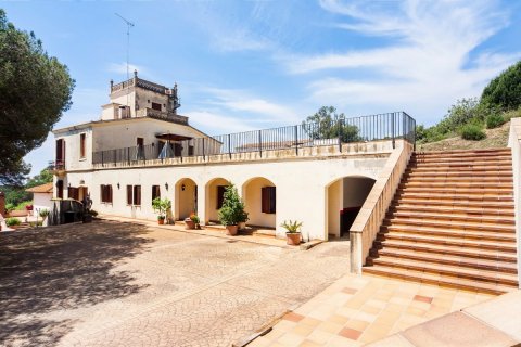 8 dormitorios House en Mataró, Spain No. 25367 8