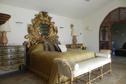 7 dormitorios House en Marbella, Spain No. 25369 12