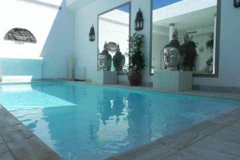 7 bedrooms House in Marbella, Spain No. 25369 6