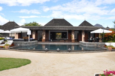 5 bedrooms Villa in Tamarin, Mauritius No. 60962 3