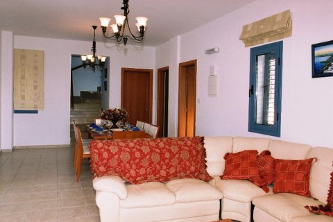 4 dormitorios Villa en Paphos, Cyprus No. 49795 5