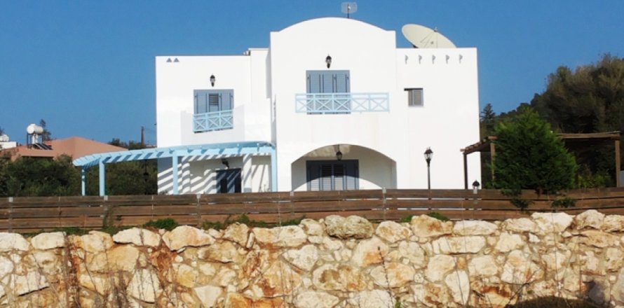 4 dormitorios Villa en Paphos, Cyprus No. 49795