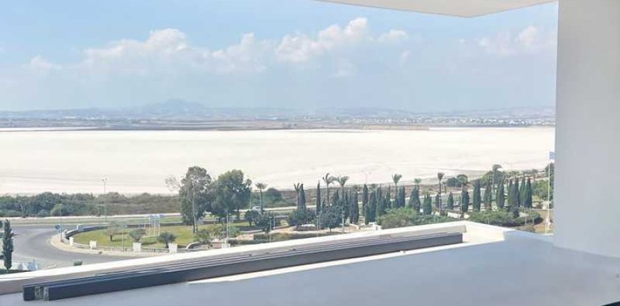 2 dormitorios Penthouse en Larnaca, Cyprus No. 65887