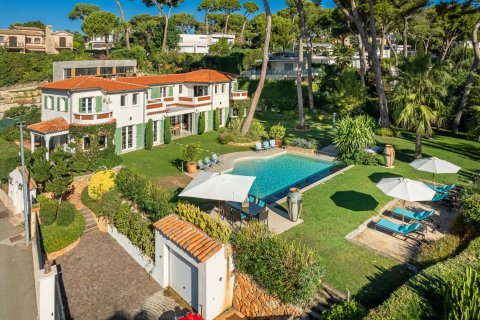 5 bedrooms Villa in Antibes, France No. 67311 3