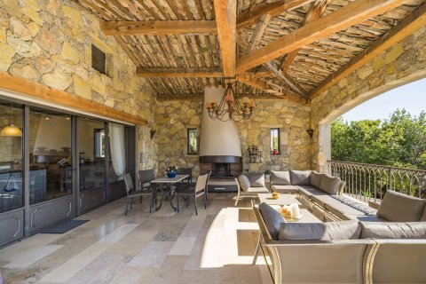 5 bedrooms Villa in Mougins, France No. 67308 4