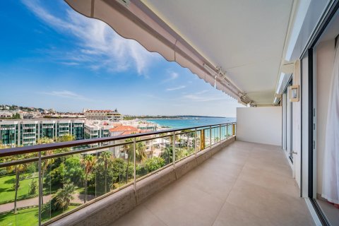 2 dormitorios Apartment en Cannes, France No. 67283 9