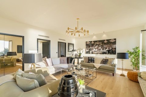 5 dormitorios Apartment en Cannes, France No. 67277 5