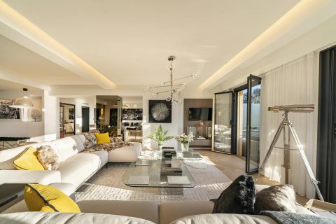 5 dormitorios Apartment en Cannes, France No. 67277 3