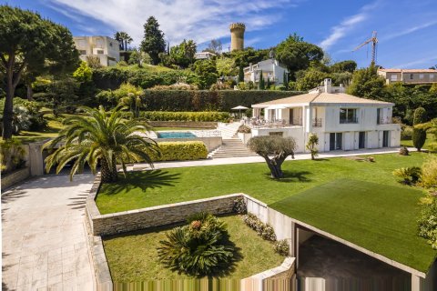 4 bedrooms Villa in Cannes, France No. 67279 11