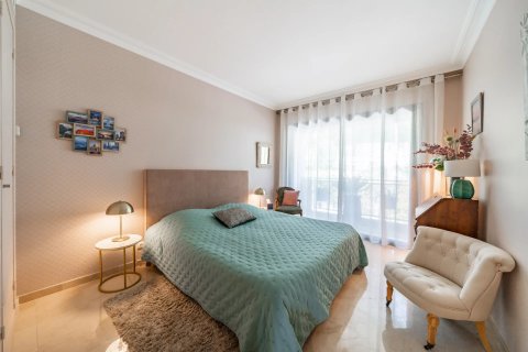 3 dormitorios Apartment en Cannes, France No. 67276 8