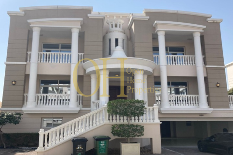 5 chambres Villa à Khalifa City, UAE No. 47049 1