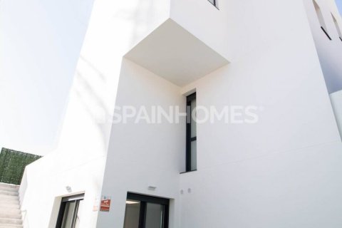 3 bedrooms Villa in Finestrat, Spain No. 26547 11