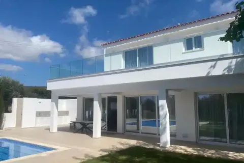 4 bedrooms Villa in Paphos, Cyprus No. 30612 1