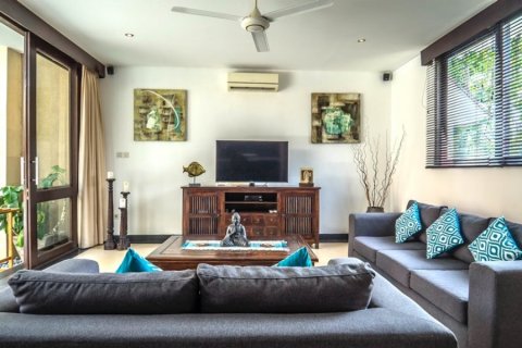 3 bedrooms Villa in Kerobokan, Indonesia No. 70955 5