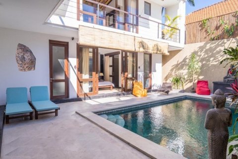 3 bedrooms Villa in Kerobokan, Indonesia No. 70955 11