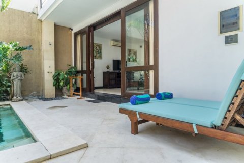 3 bedrooms Villa in Kerobokan, Indonesia No. 70955 6