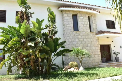 3 bedrooms Villa in Pyrgos, Cyprus No. 29352 3