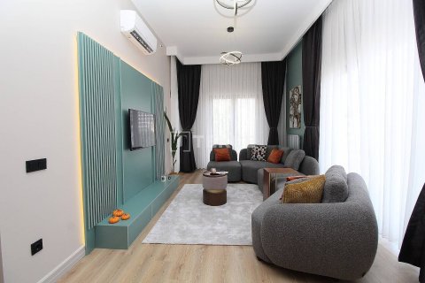 2+1 Apartment en Istanbul, Turkey No. 12493 4